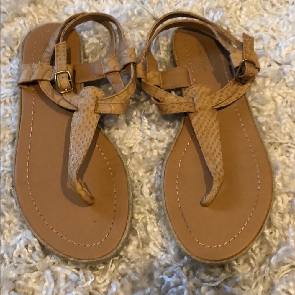 Kenneth Cole Reaction sandals